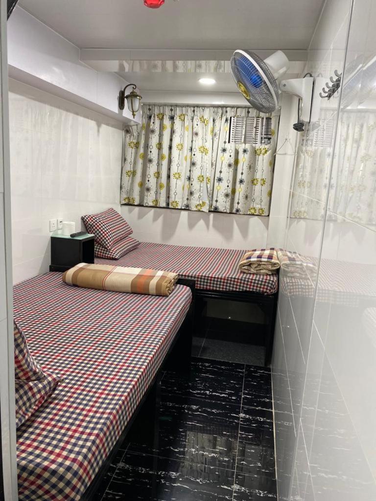 Days Hostel Block D Hong Kong Exterior photo