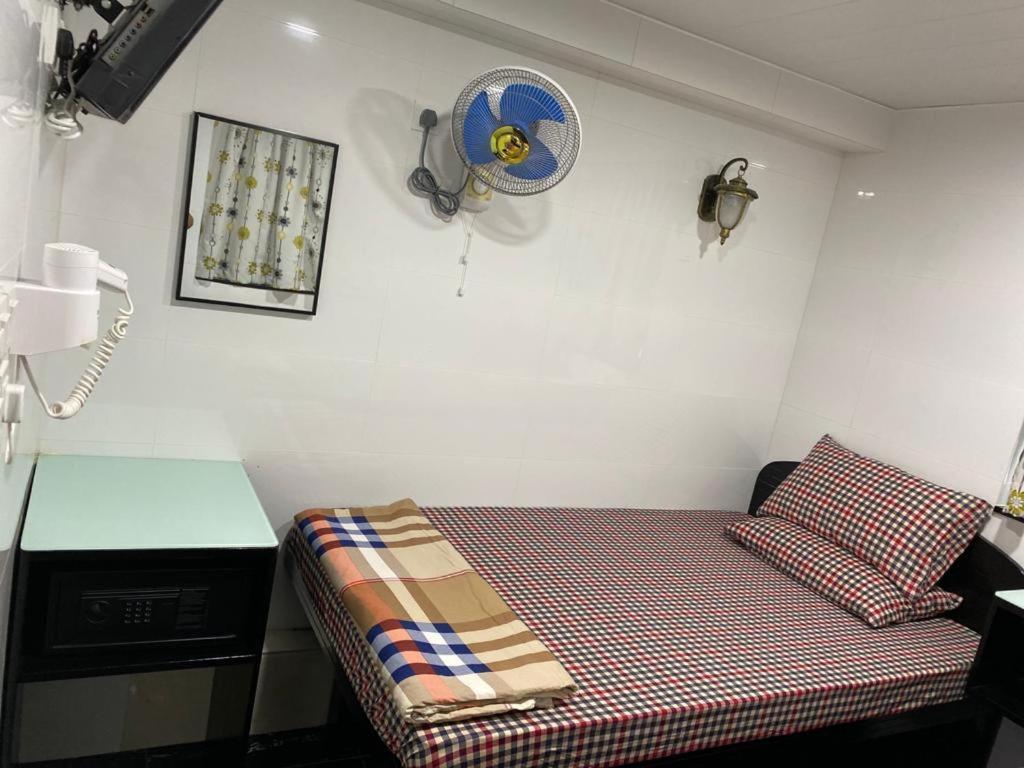 Days Hostel Block D Hong Kong Exterior photo