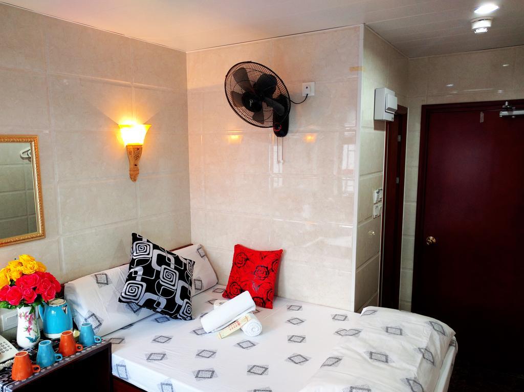 Days Hostel Block D Hong Kong Exterior photo